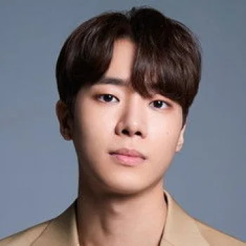 추영우