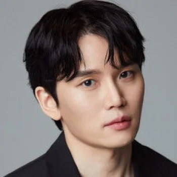 한준우