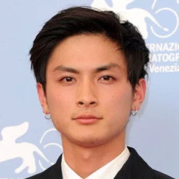 高良健吾