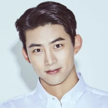 옥택연
