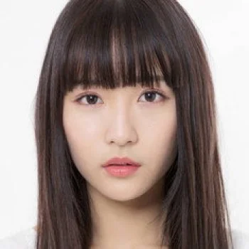 浅川梨奈