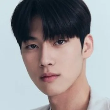 홍민기