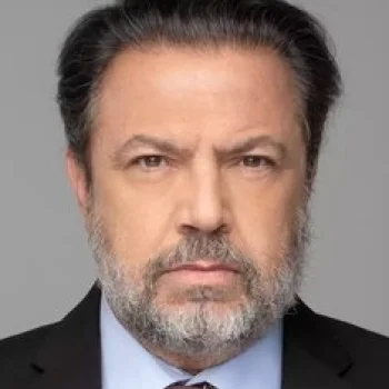 Στάθης Σταμουλακάτος