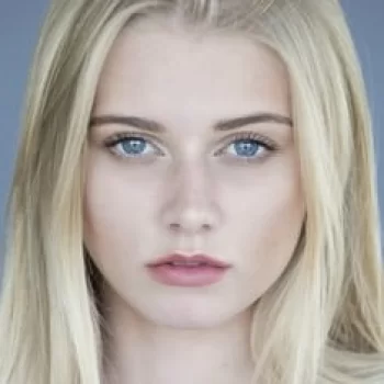 Alena Savostikova