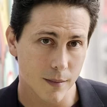 Álvaro Flores