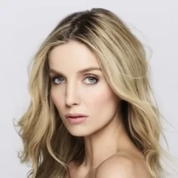 Annabelle Wallis