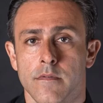 Arash Mokhtar