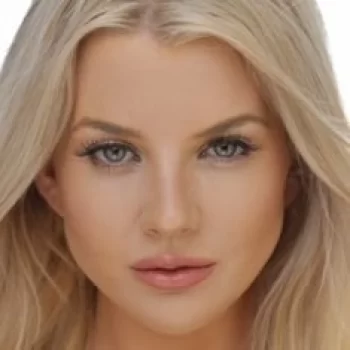 Baylee Curran