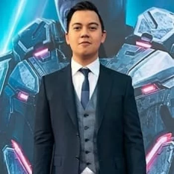 Chandra Liow