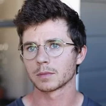 Charlie McDermott