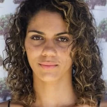 Clébia Sousa