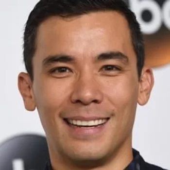 Conrad Ricamora