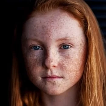Daisy Axon