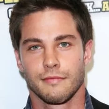 Dean Geyer