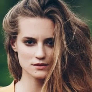 Dóra Sztarenki