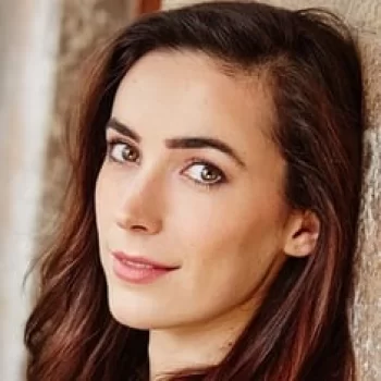 Geraldine Hakewill