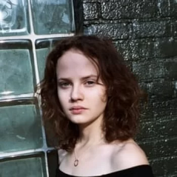 Jana McKinnon