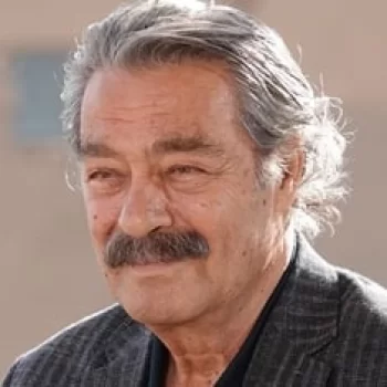 Kadir İnanır