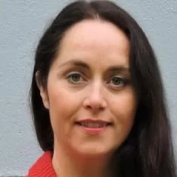 Lasairfhíona Ní Chonaola