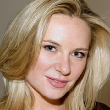 Lee-Anne Summers