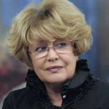 Марина Неёлова