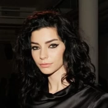 Merve Boluğur