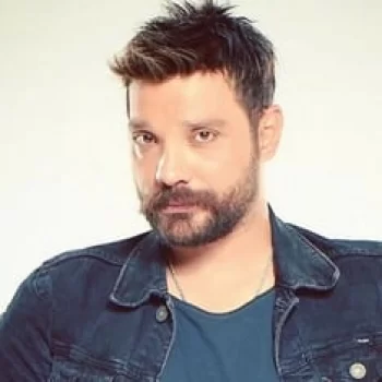 Oğuzhan Uğur
