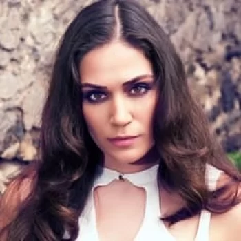 Özge Borak