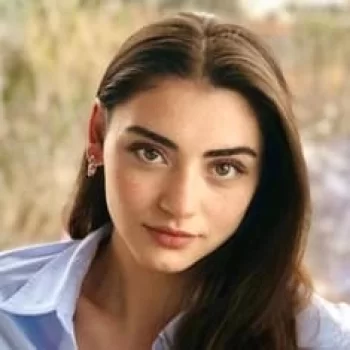Özge Törer