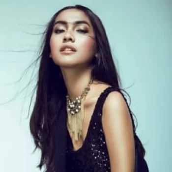 Rania Putri Sari