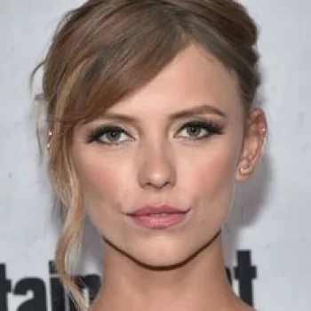 Riley Voelkel