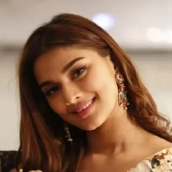 Saiee Manjrekar