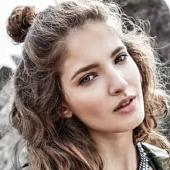 Sara Sandeva