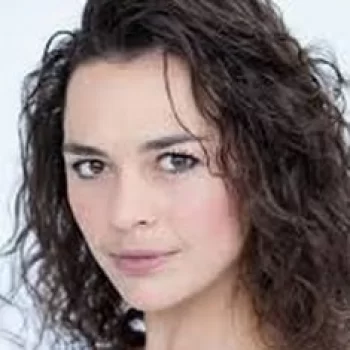 Tinarie Van Wyk-Loots