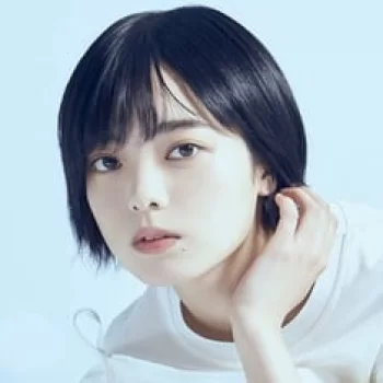 Yurina Hirate