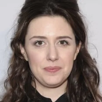 Zoë Worth