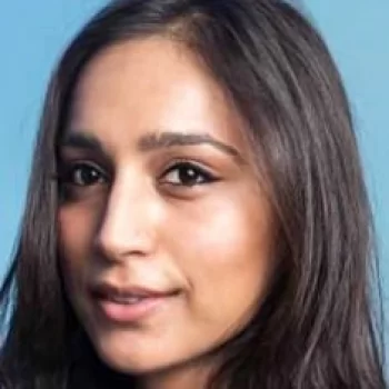 Zoya Hussain